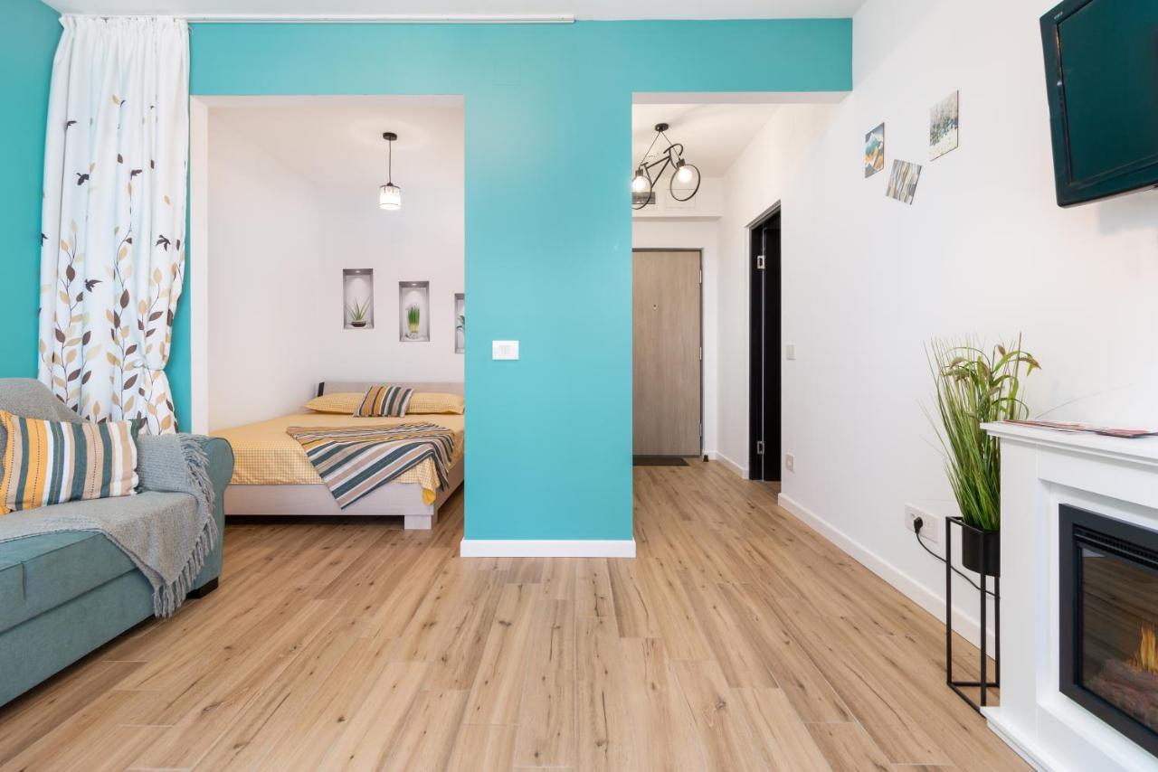 Apartment Dream Weaver's *